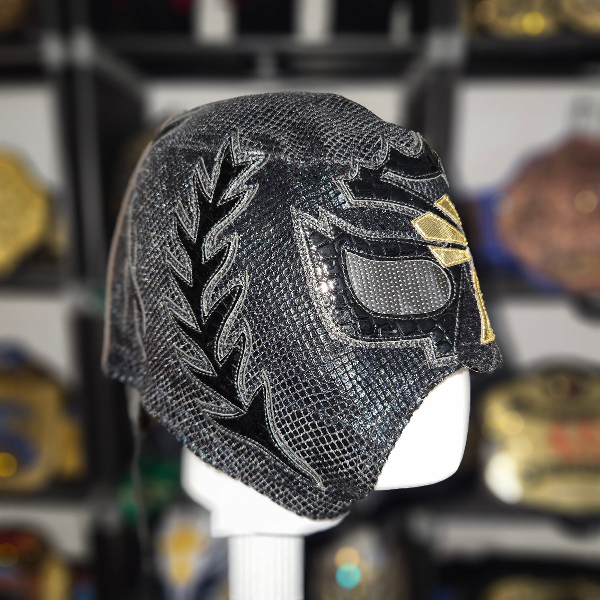 Soberano Jr Black & Gold Semi Pro Adult Size Mask