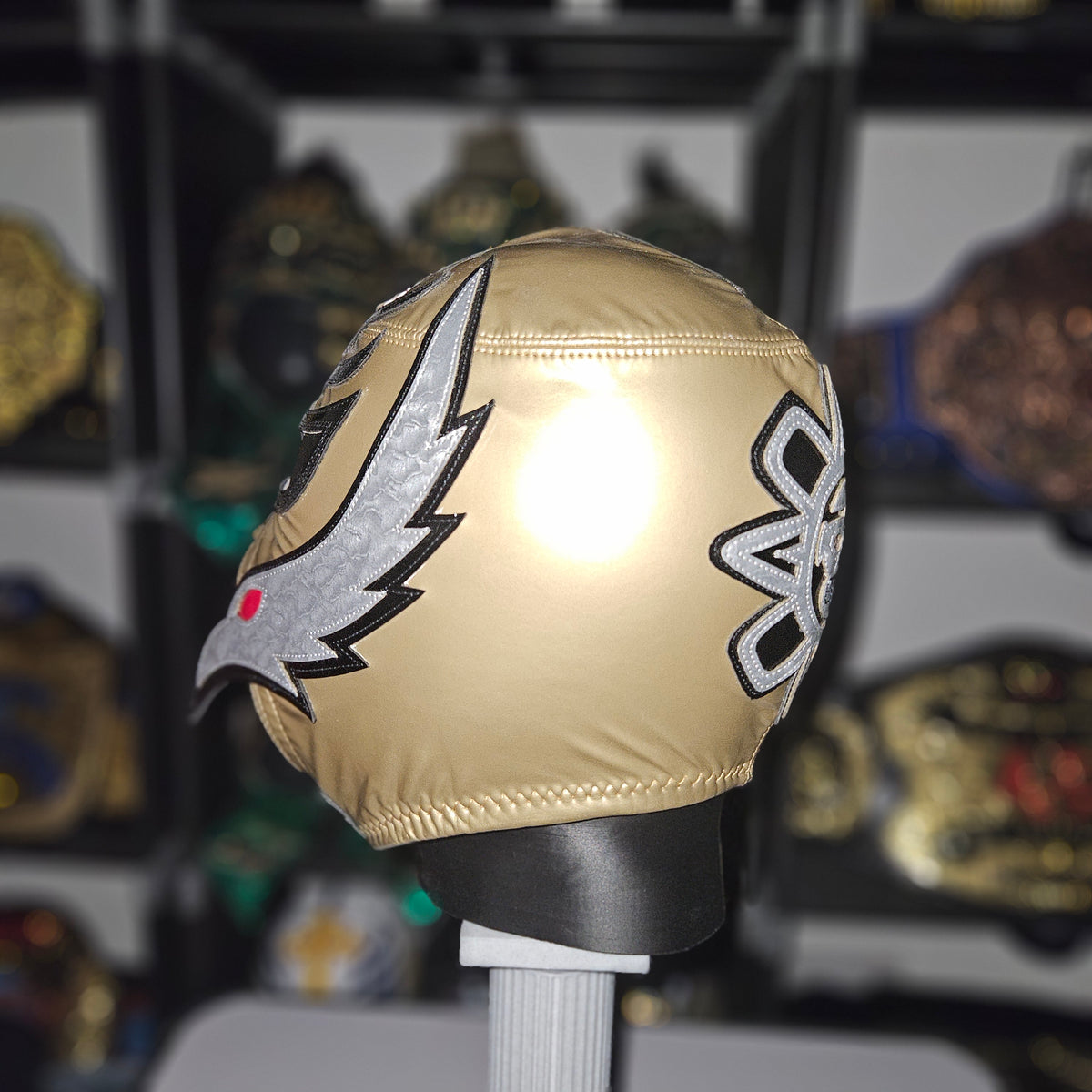 Rey Gold V1 Pro-grade Mask
