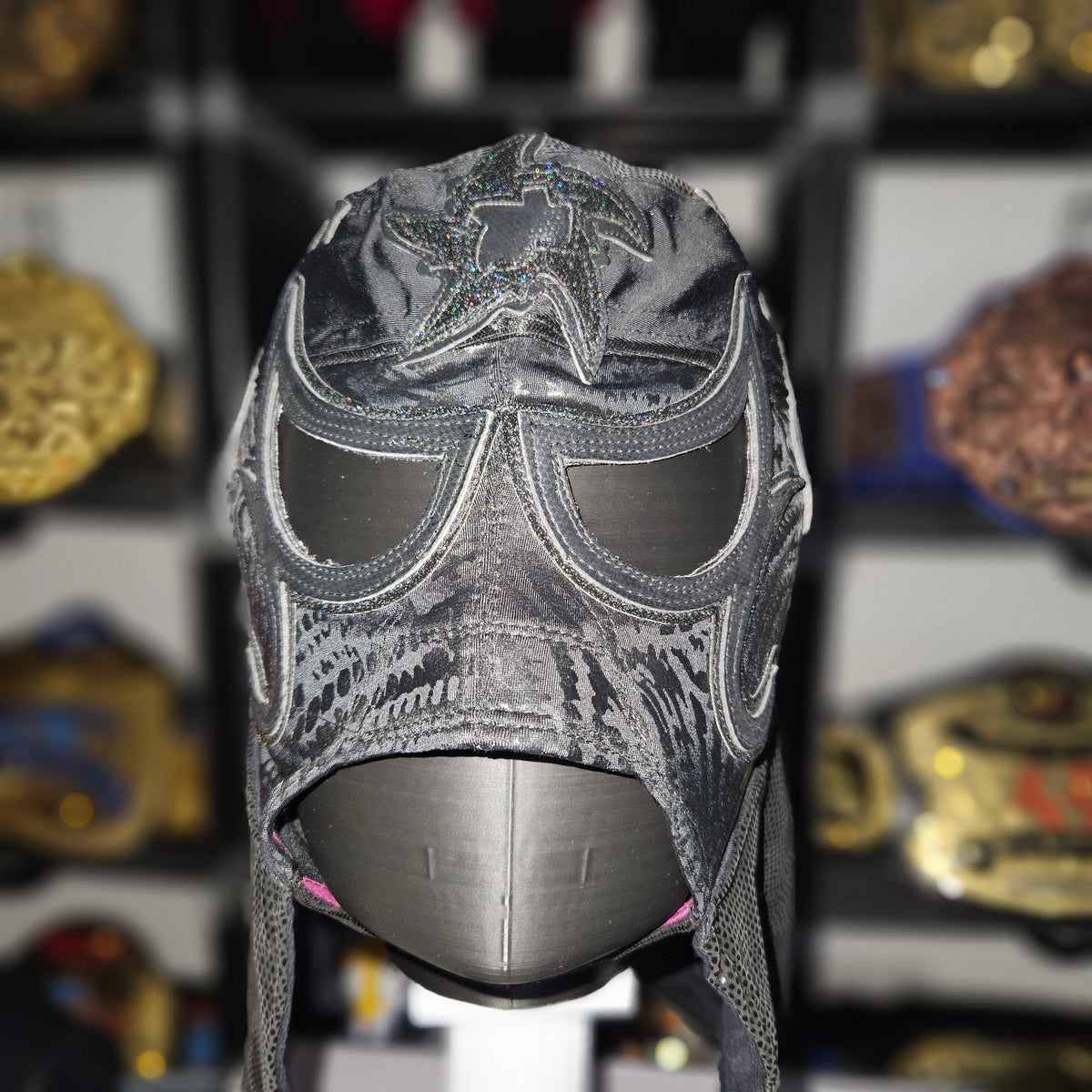 Penta Dark / Oscuro Pro-grade Adult Size Mask