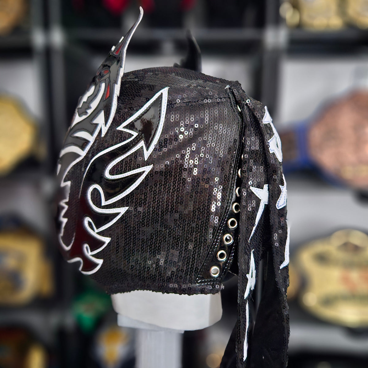 Dragon Lee Black & White Pro-grade Adult Size Mask