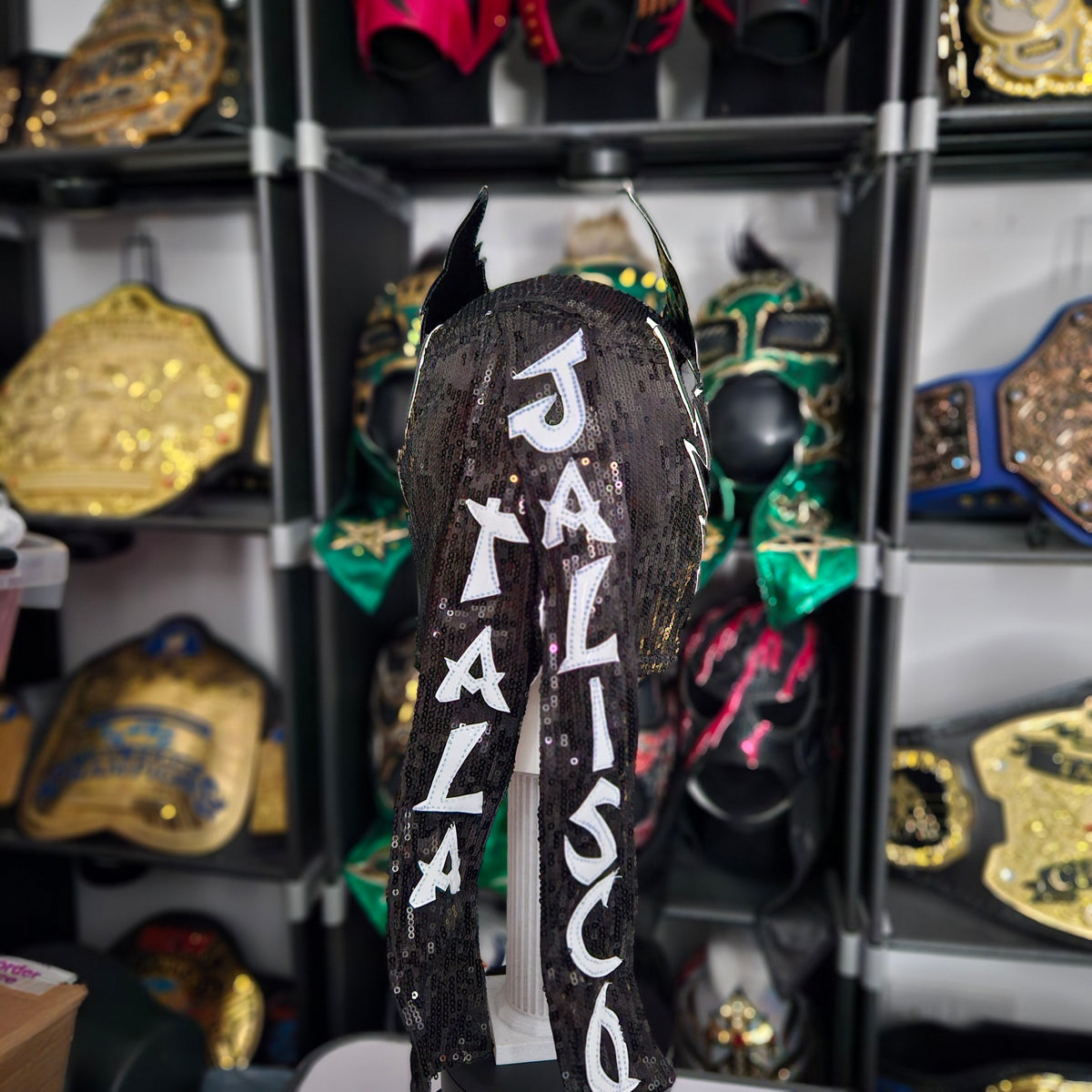 Dragon Lee Black & White Pro-grade Adult Size Mask