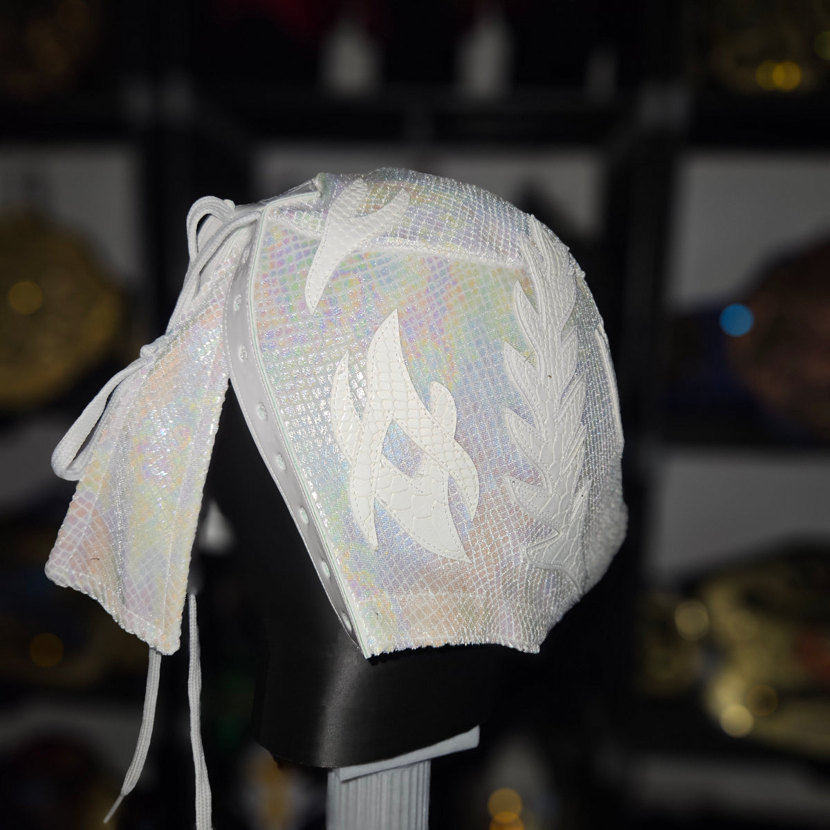 Soberano Jr White & Gold Semi Pro Adult Size Mask