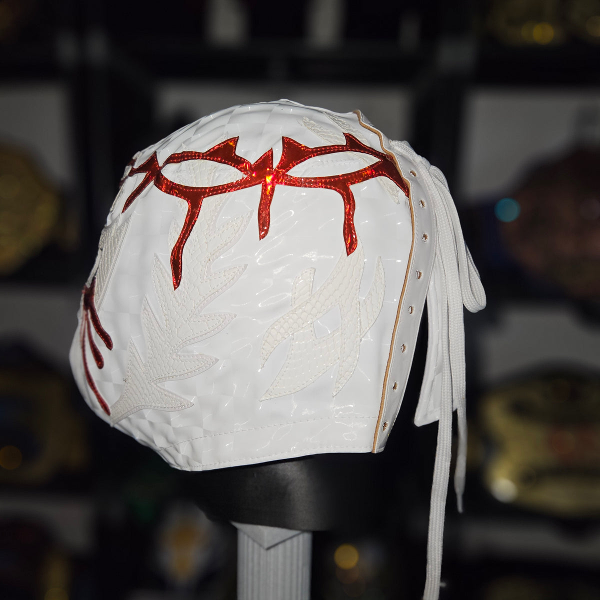Soberano Jr White & Red Semi Pro Adult Size Mask