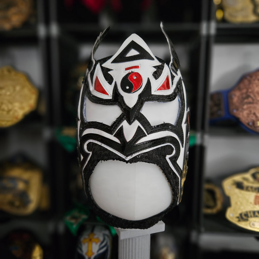 Dragon Lee Black & White Pro-grade Adult Size Mask