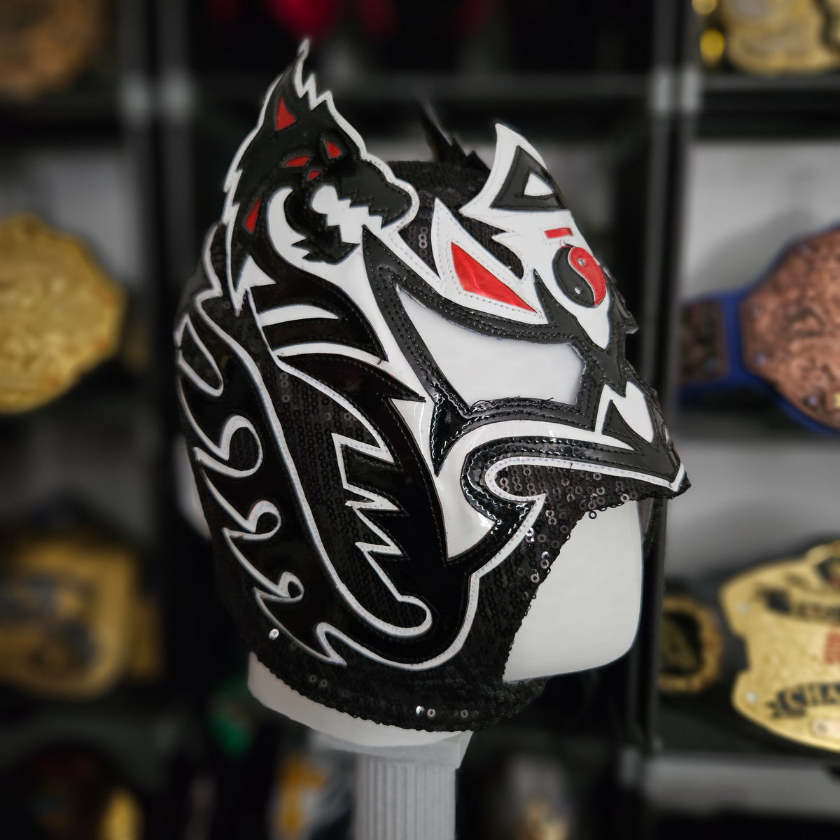 Dragon Lee Black & White Pro-grade Adult Size Mask