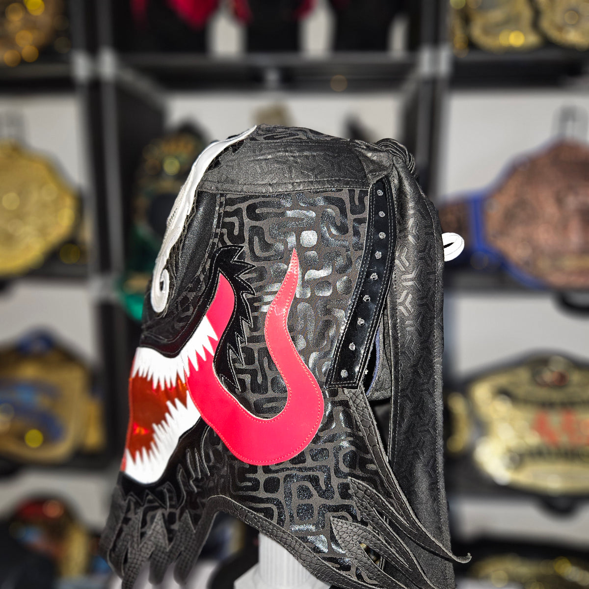 Penta Venom Style Adult Size Pro-grade Mask