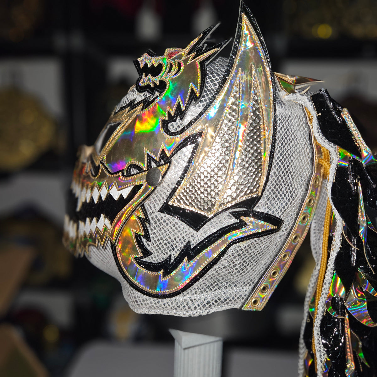Dralistico White & Gold Pro-grade Adult Size Mask