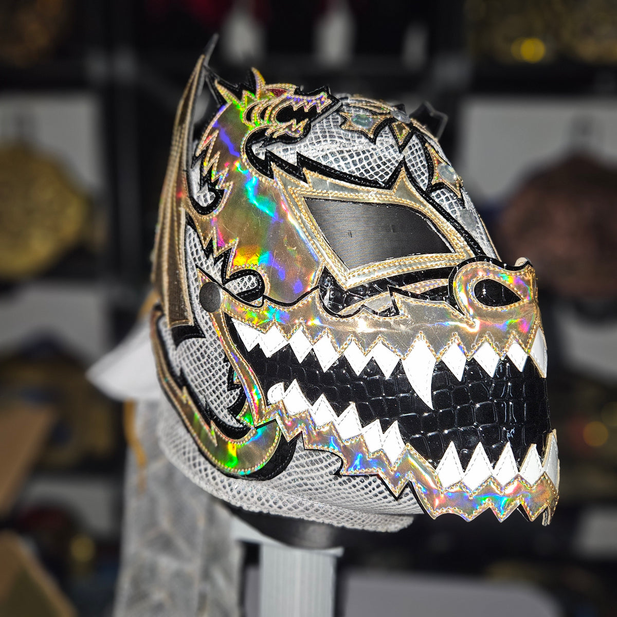 Dralistico White & Gold Pro-grade Adult Size Mask