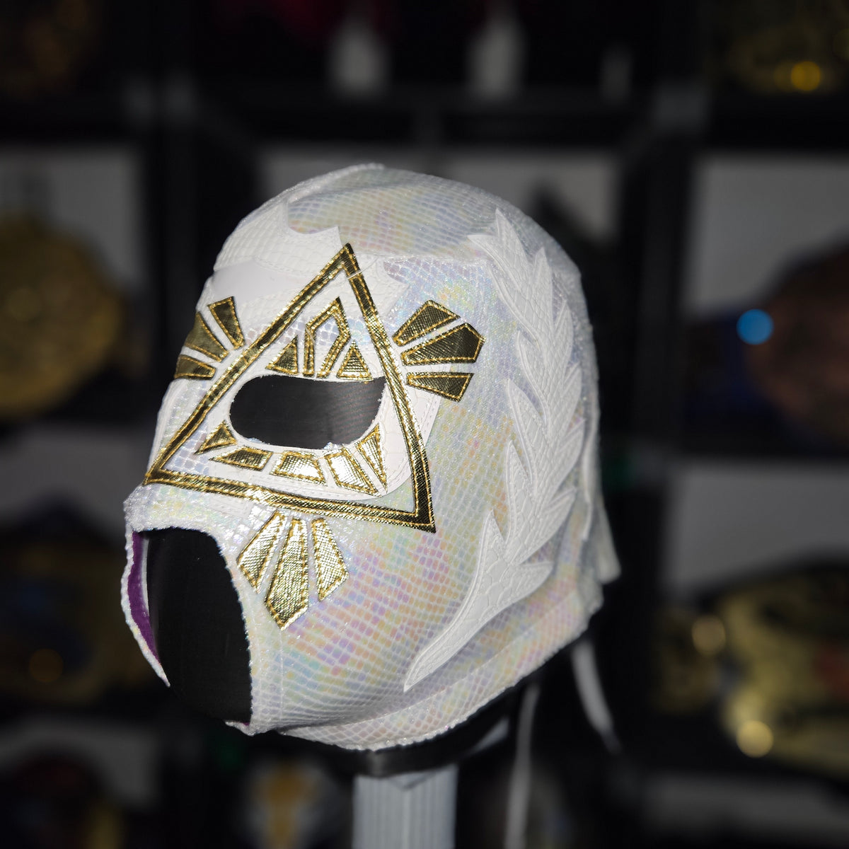 Soberano Jr White & Gold Semi Pro Adult Size Mask