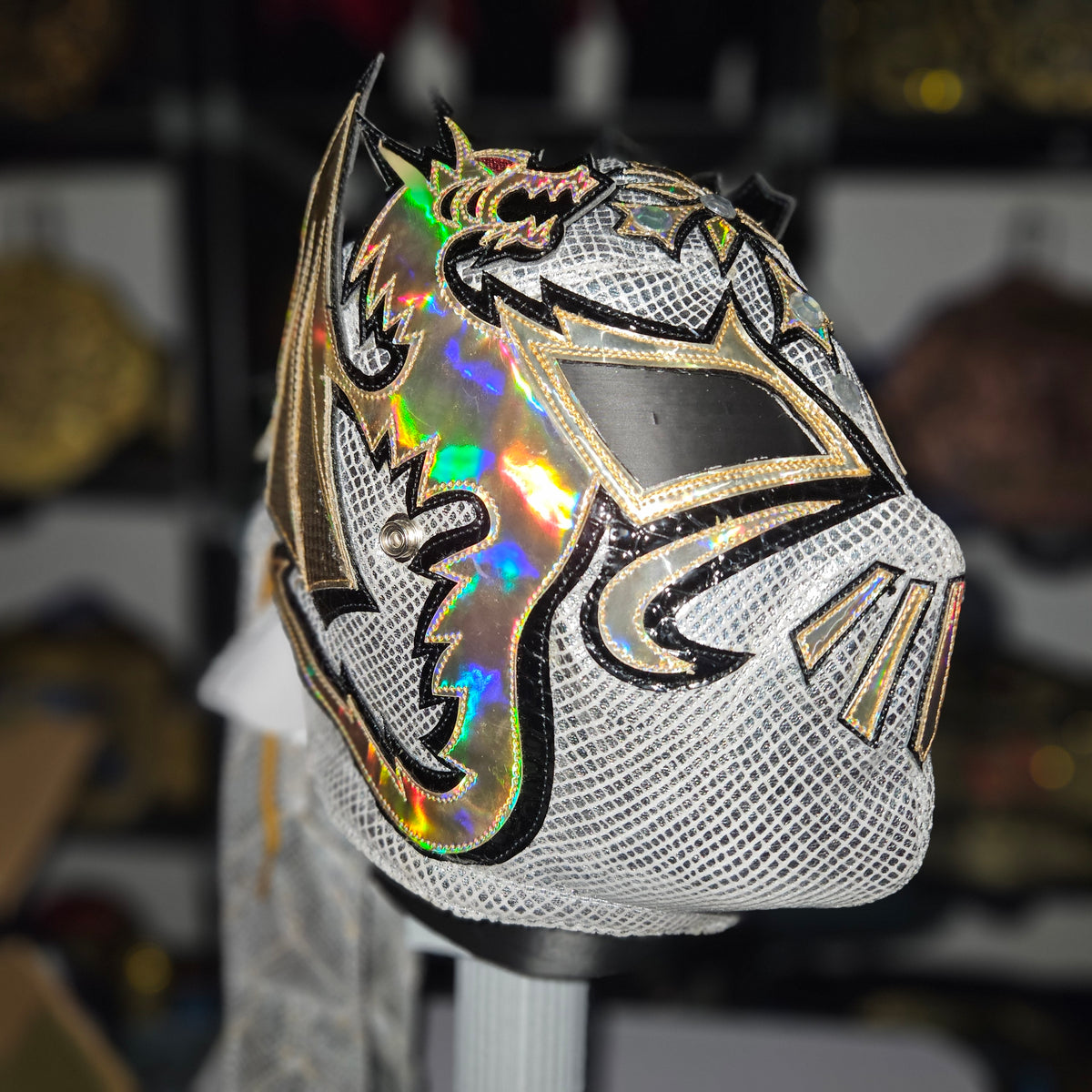 Dralistico White & Gold Pro-grade Adult Size Mask