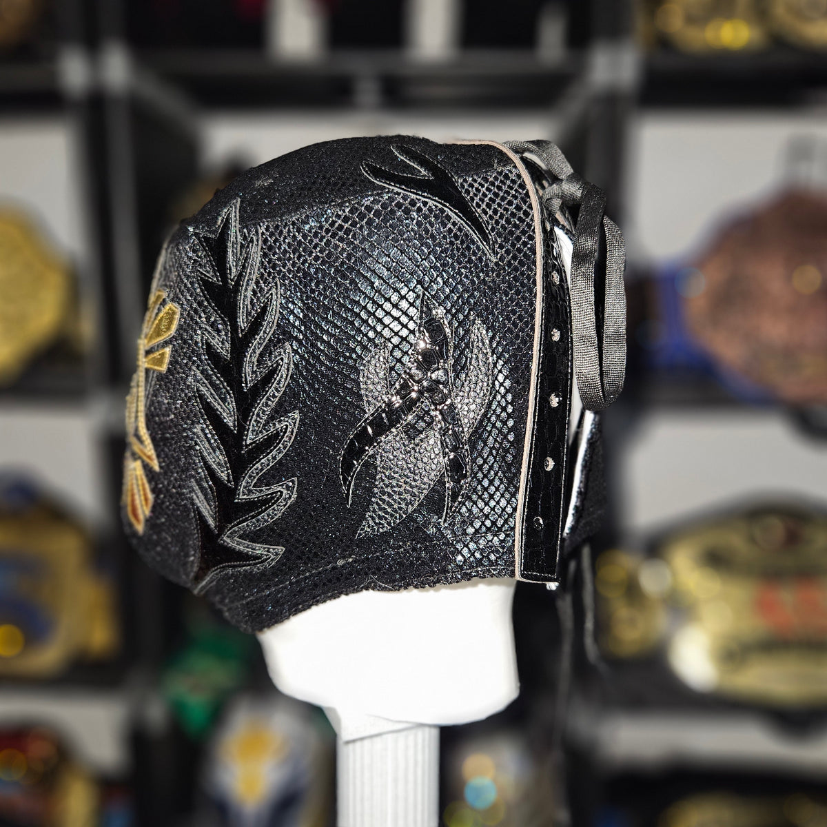 Soberano Jr Black & Gold Semi Pro Adult Size Mask