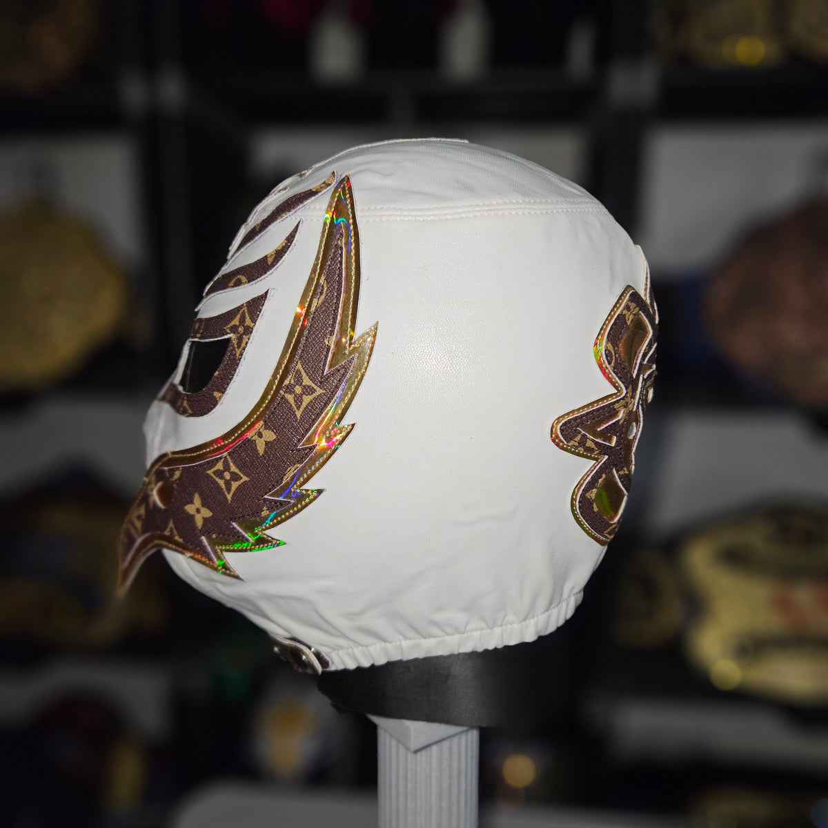 Rey White LV Adult Size Pro-grade Mask