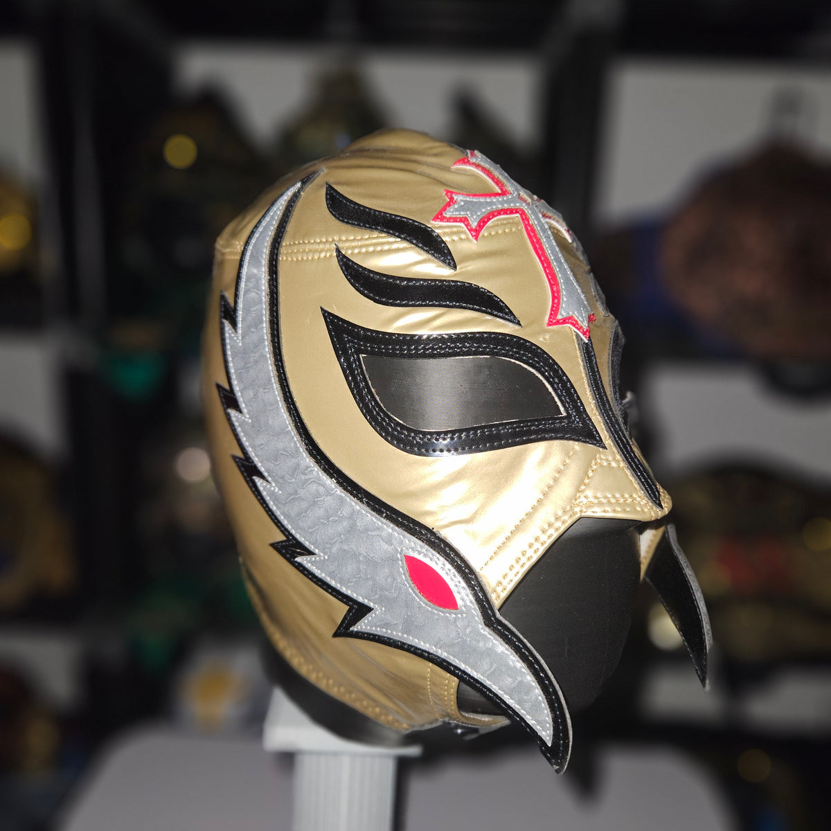Rey Gold V1 Pro-grade Mask