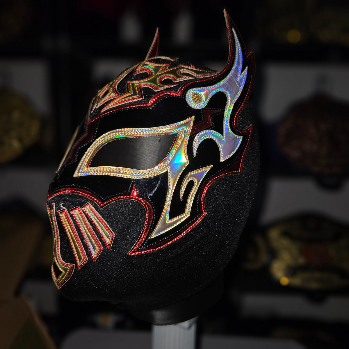 Myzteziz Jr. Black/Red/Gold Pro-grade Adult Size Mask