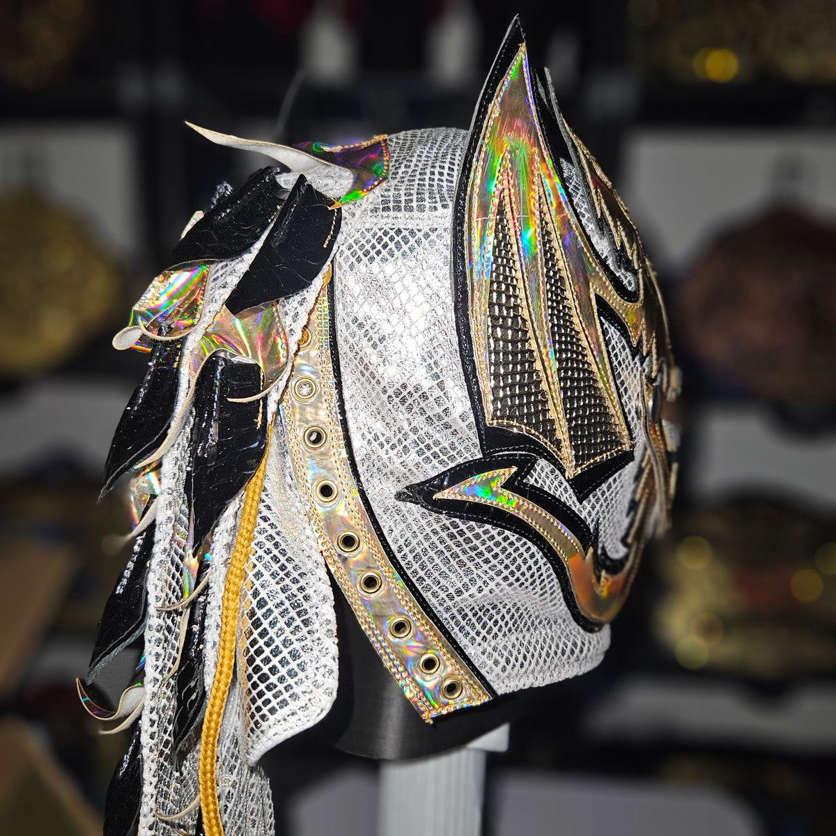 Dralistico White & Gold Pro-grade Adult Size Mask