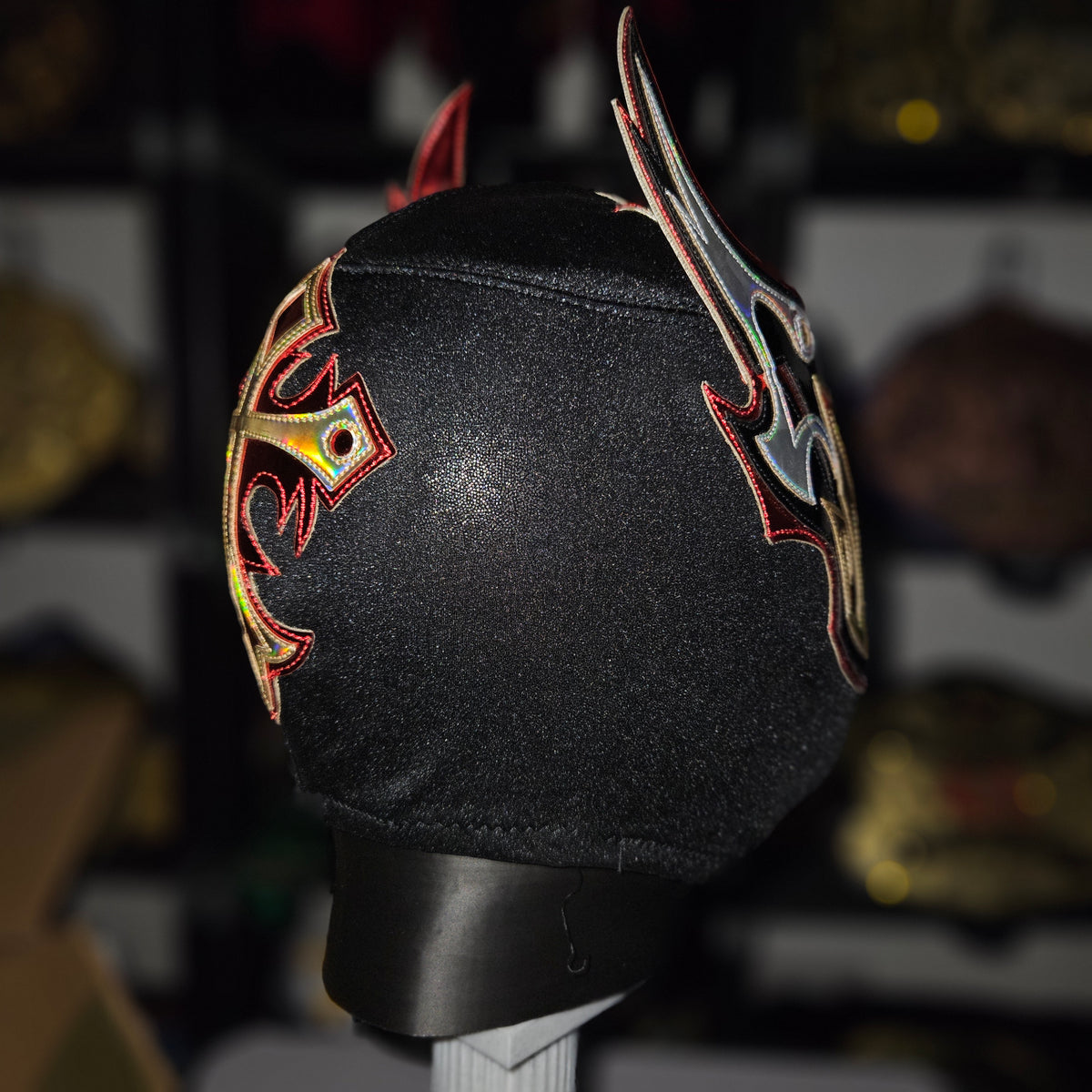 Myzteziz Jr. Black/Red/Gold Pro-grade Adult Size Mask