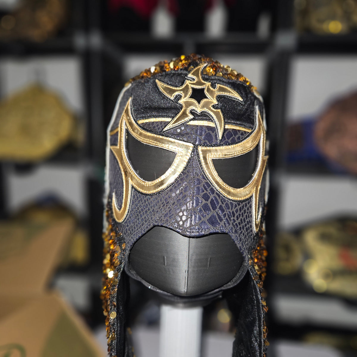 Penta Gold & Black Pro-grade Adult Size Mask