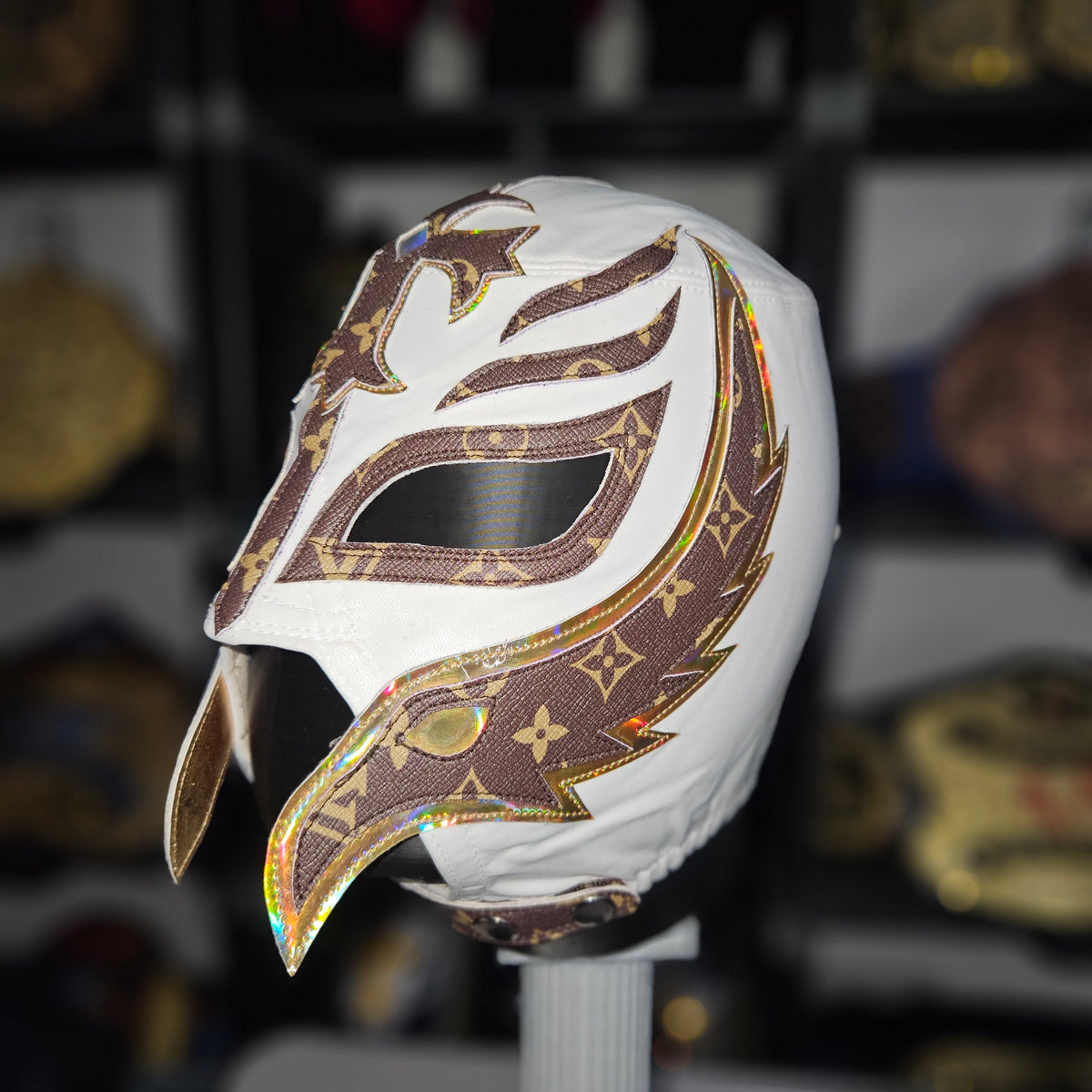 Rey White LV Adult Size Pro-grade Mask