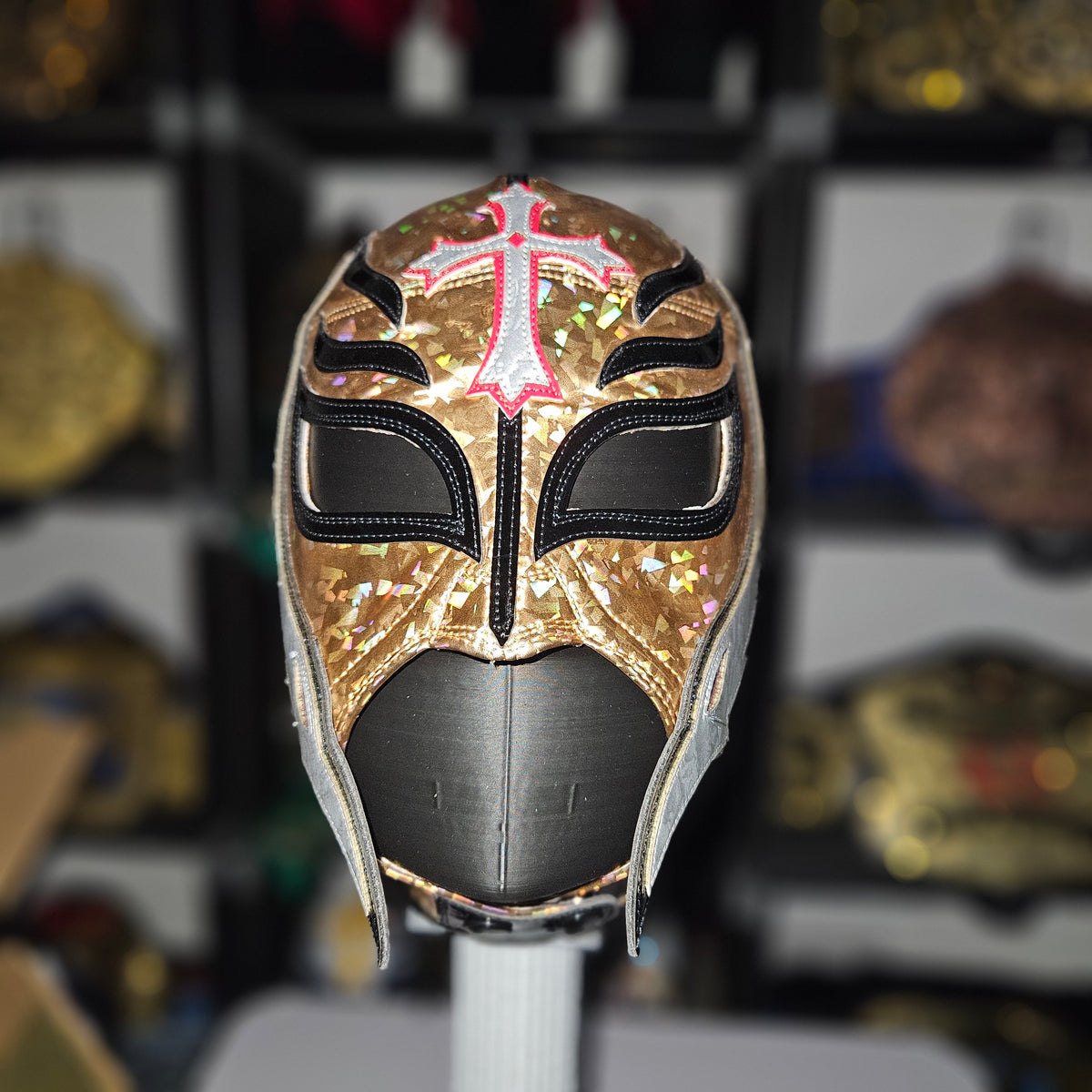 Rey Gold V2 Pro-grade Mask
